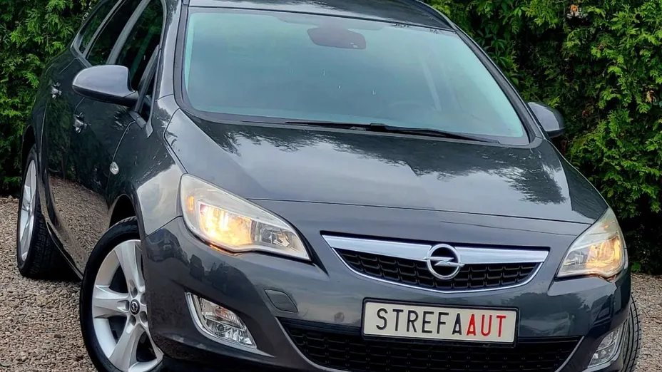 OPEL Astra -