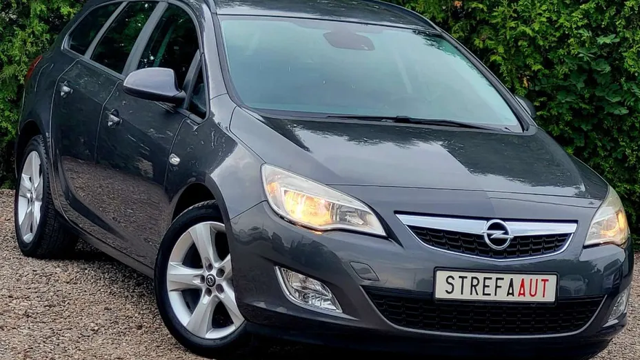 OPEL Astra -