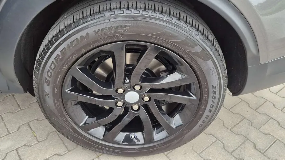 LAND ROVER Discovery -