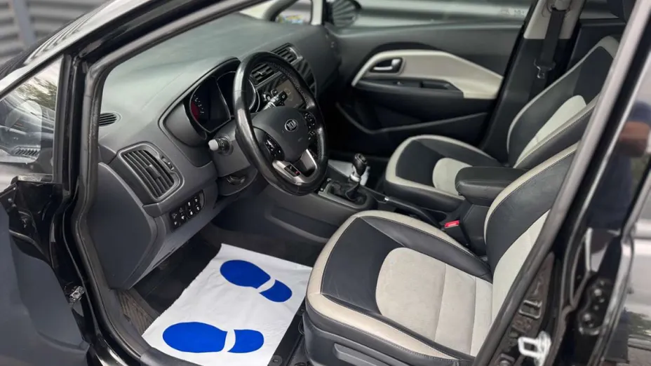 KIA Rio -
