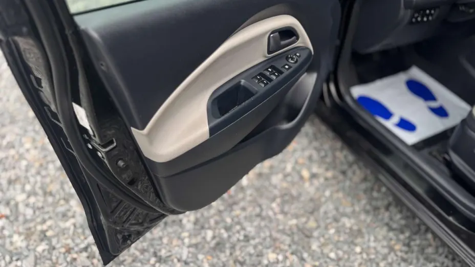 KIA Rio -