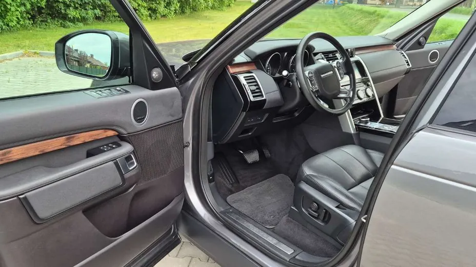 LAND ROVER Discovery -