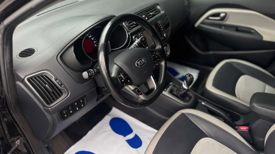 KIA Rio -