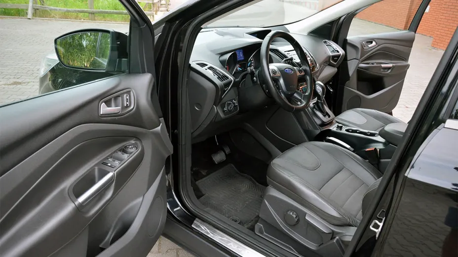 FORD Kuga -