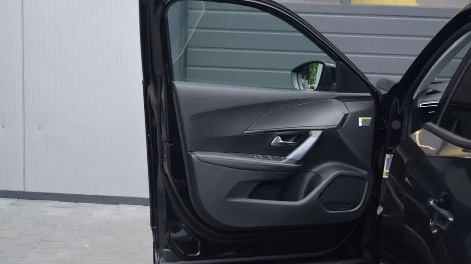 PEUGEOT 2008 -
