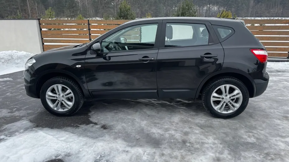 NISSAN Qashqai -