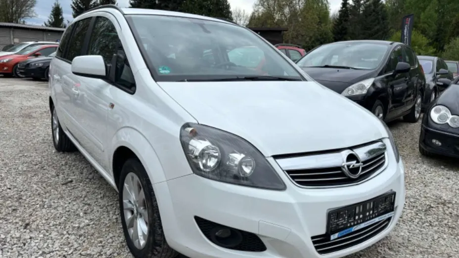 OPEL Zafira -