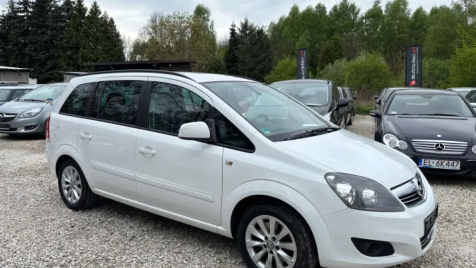 OPEL Zafira -