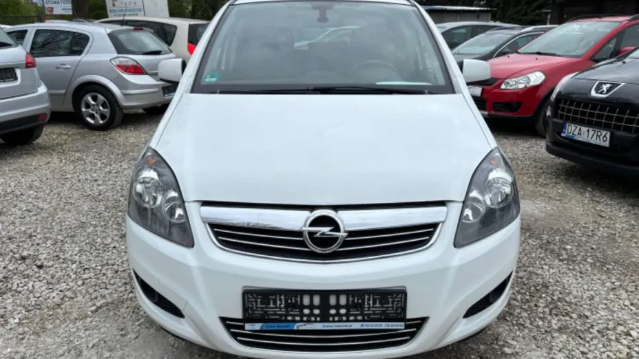 OPEL Zafira -