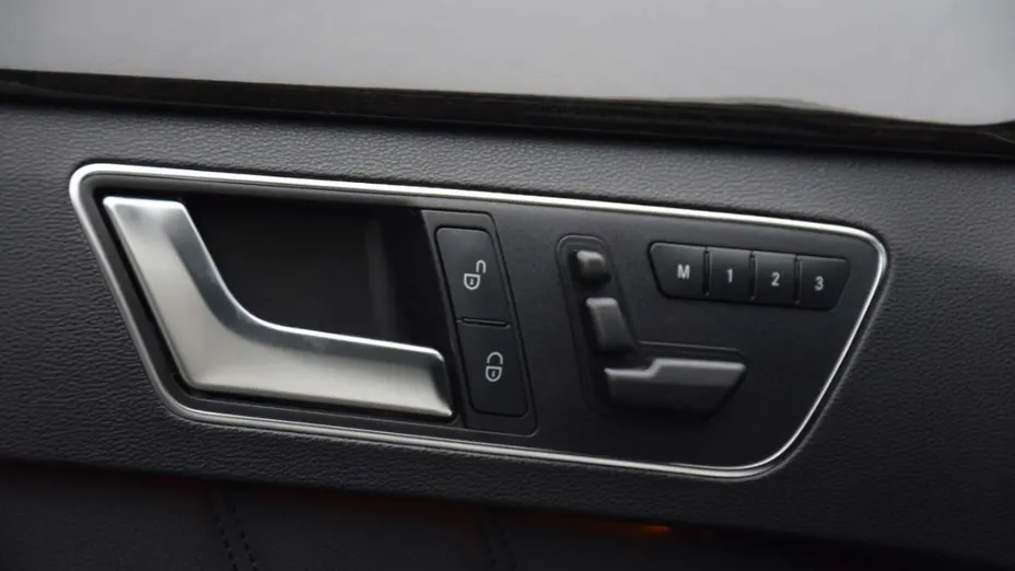 MERCEDES-BENZ E Klasa -