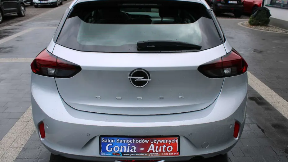 OPEL Corsa -