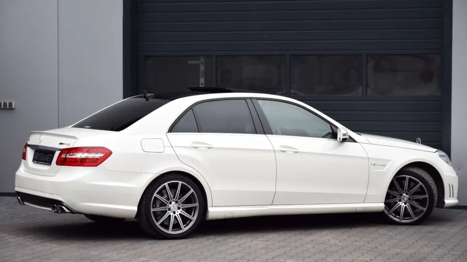 MERCEDES-BENZ E Klasa -