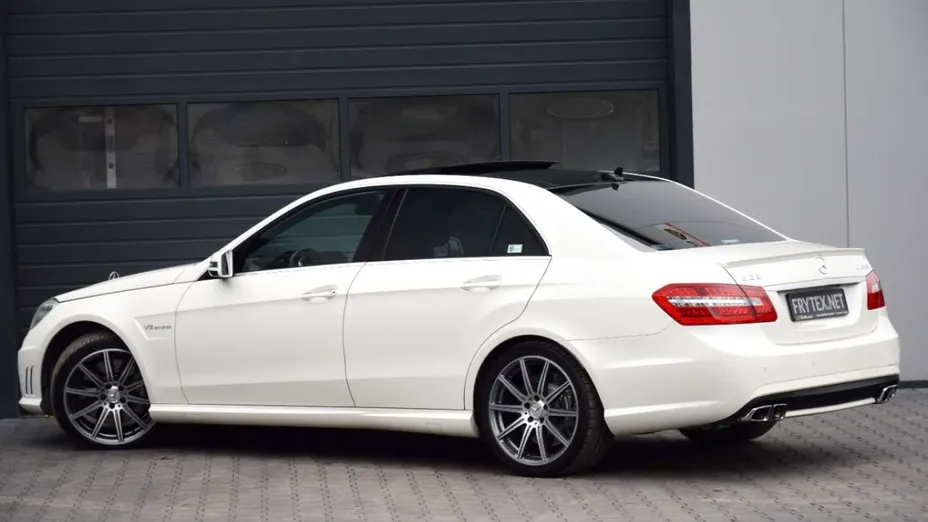 MERCEDES-BENZ E Klasa -