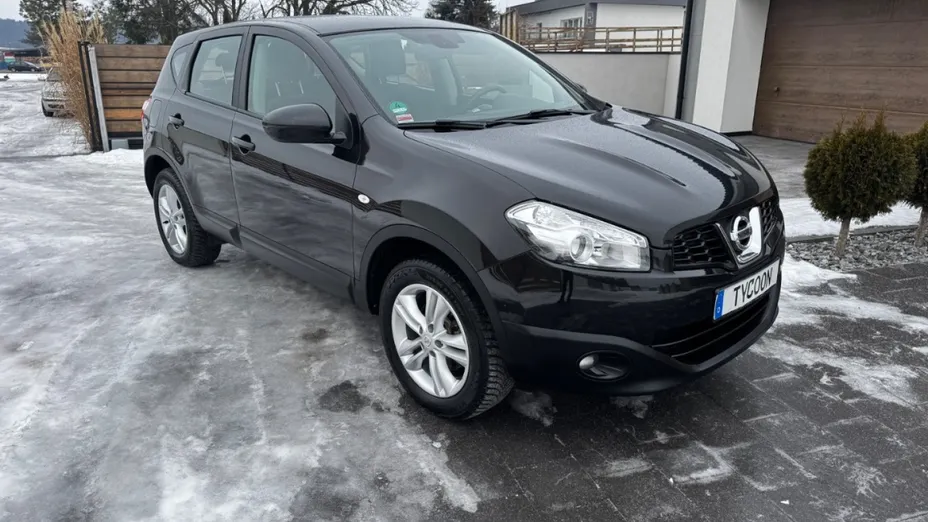 NISSAN Qashqai -