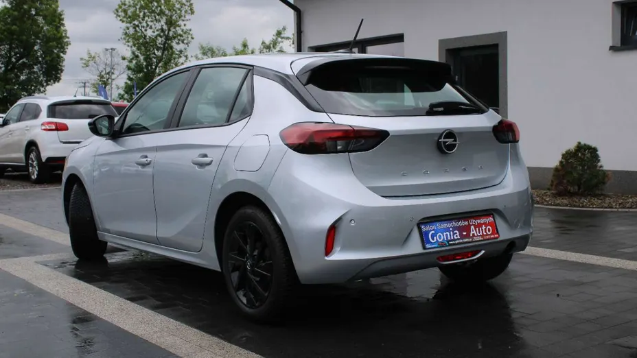 OPEL Corsa -