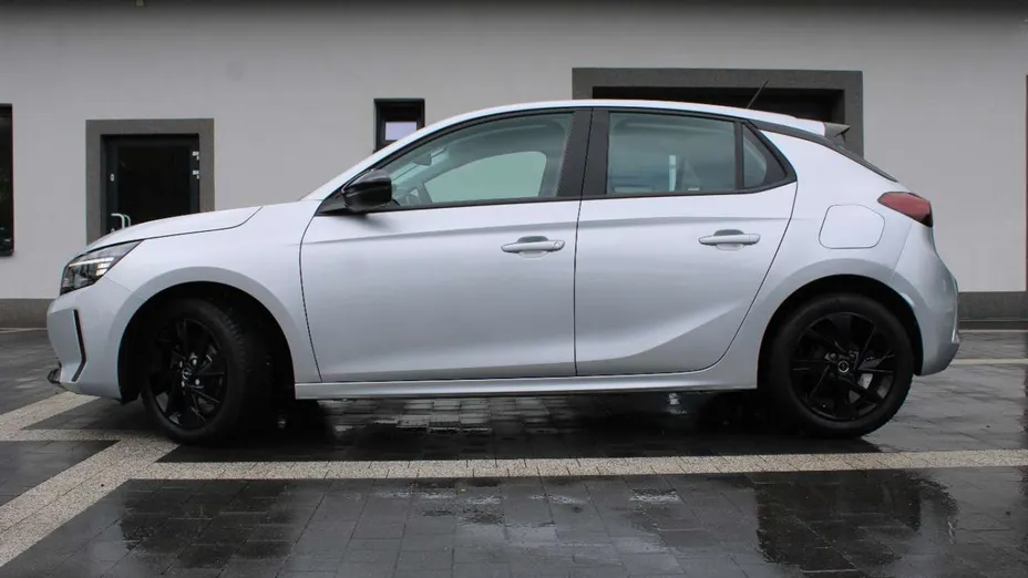 OPEL Corsa -
