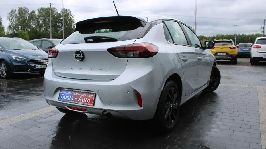 OPEL Corsa -