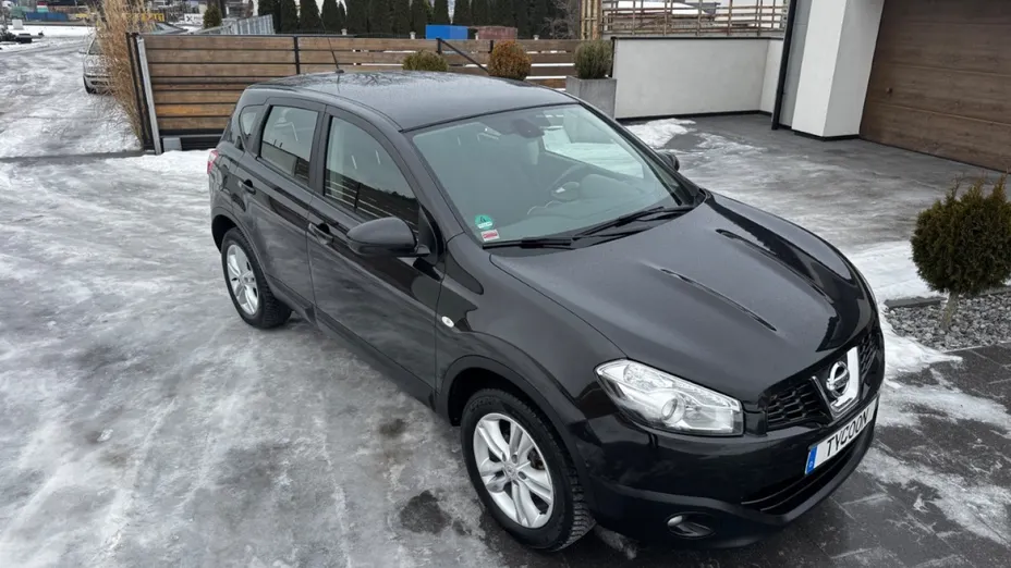NISSAN Qashqai -