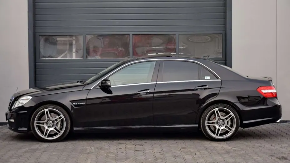 MERCEDES-BENZ E Klasa -