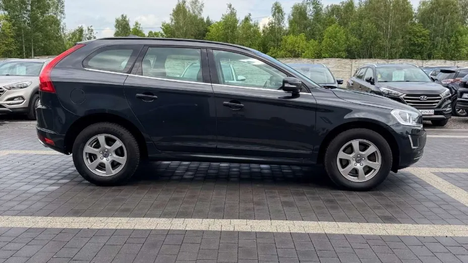 VOLVO XC60 -