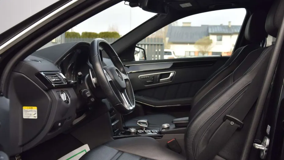 MERCEDES-BENZ E Klasa -