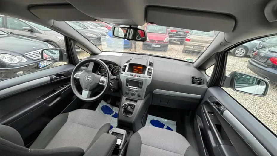 OPEL Zafira -