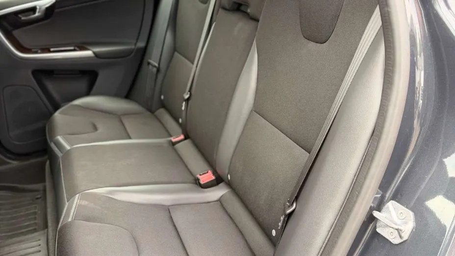 VOLVO XC60 -