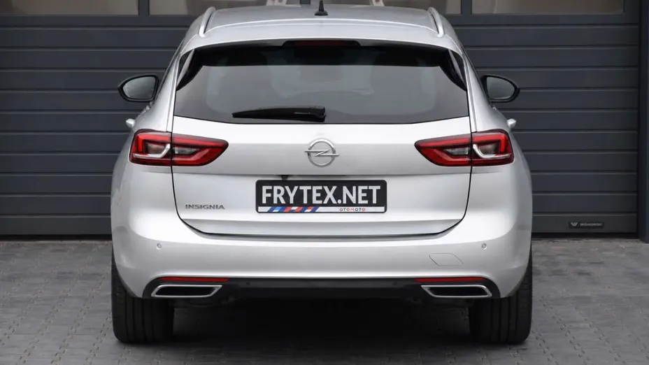 OPEL Insignia -