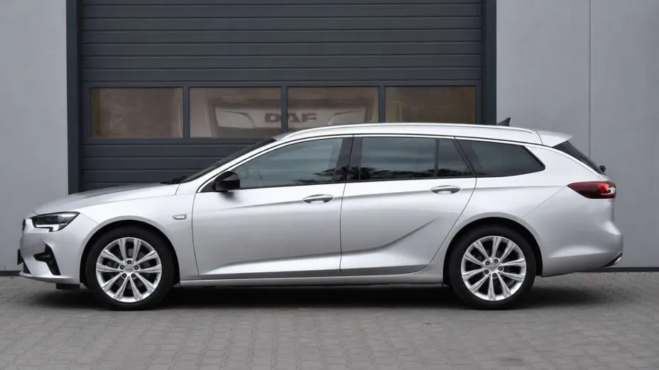 OPEL Insignia -