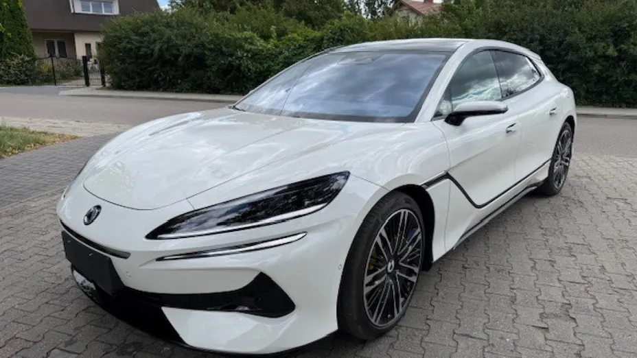 DENZA Z9 GT -