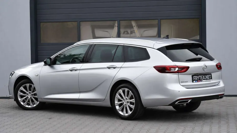 OPEL Insignia -