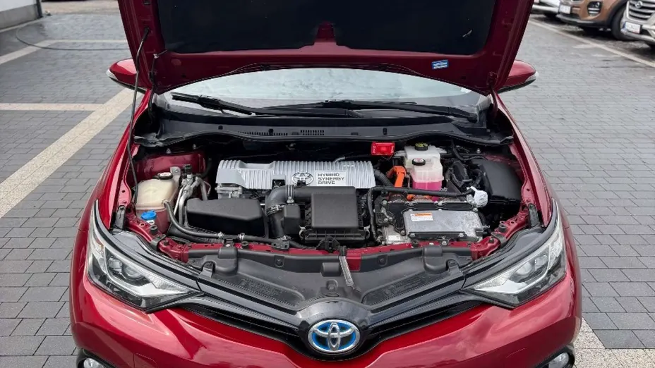 TOYOTA Auris -