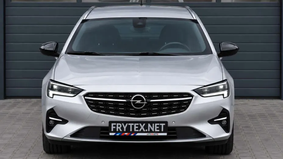 OPEL Insignia -