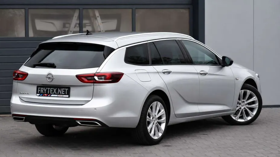 OPEL Insignia -