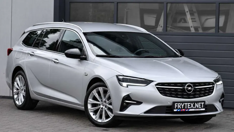 OPEL Insignia -