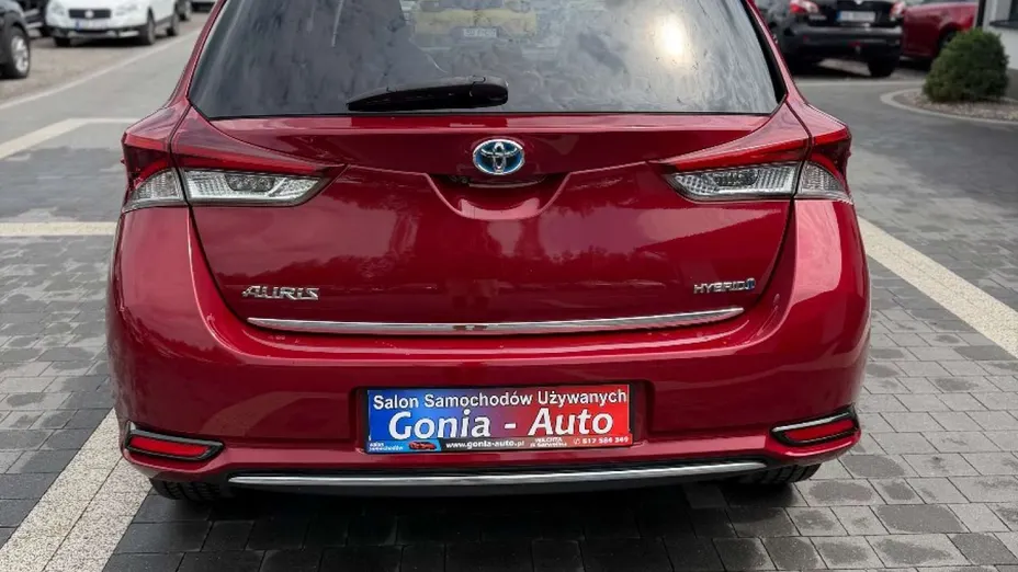 TOYOTA Auris -