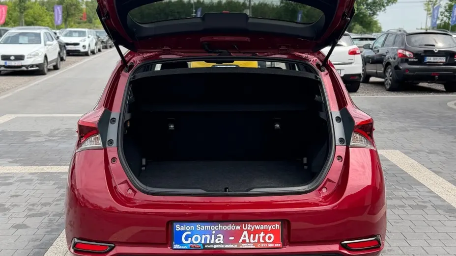 TOYOTA Auris -