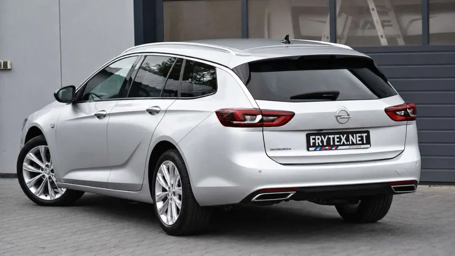 OPEL Insignia -