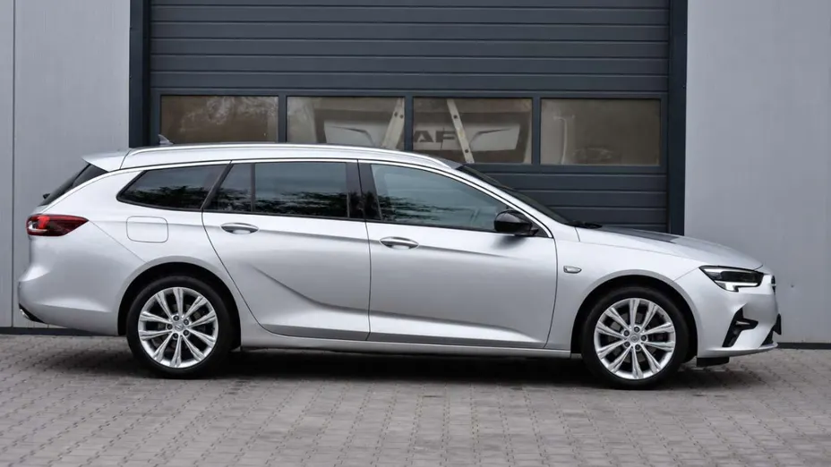 OPEL Insignia -