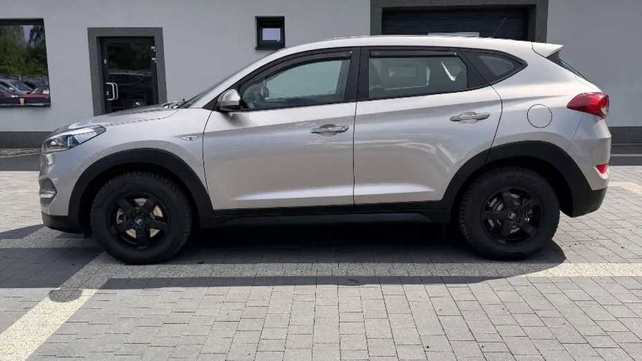 HYUNDAI Tucson -