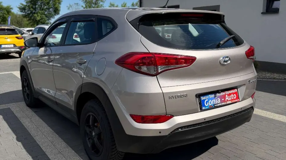HYUNDAI Tucson -