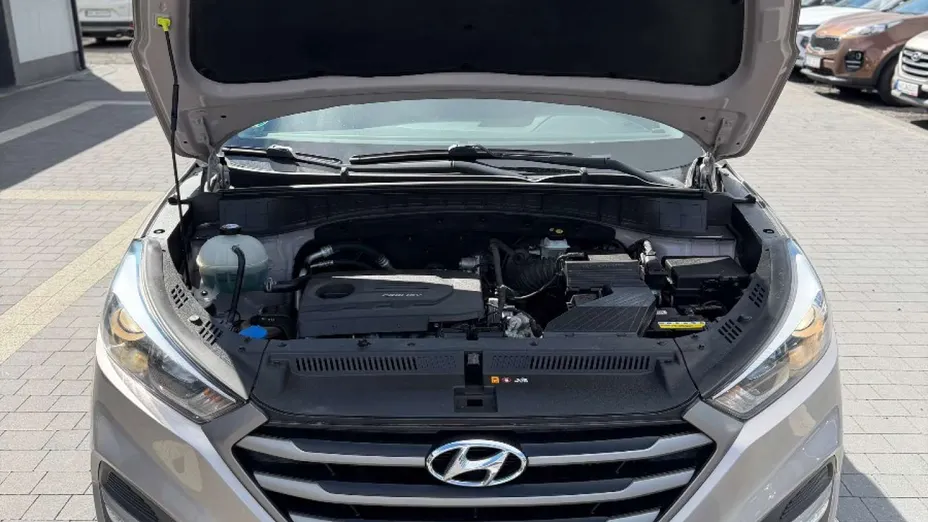 HYUNDAI Tucson -