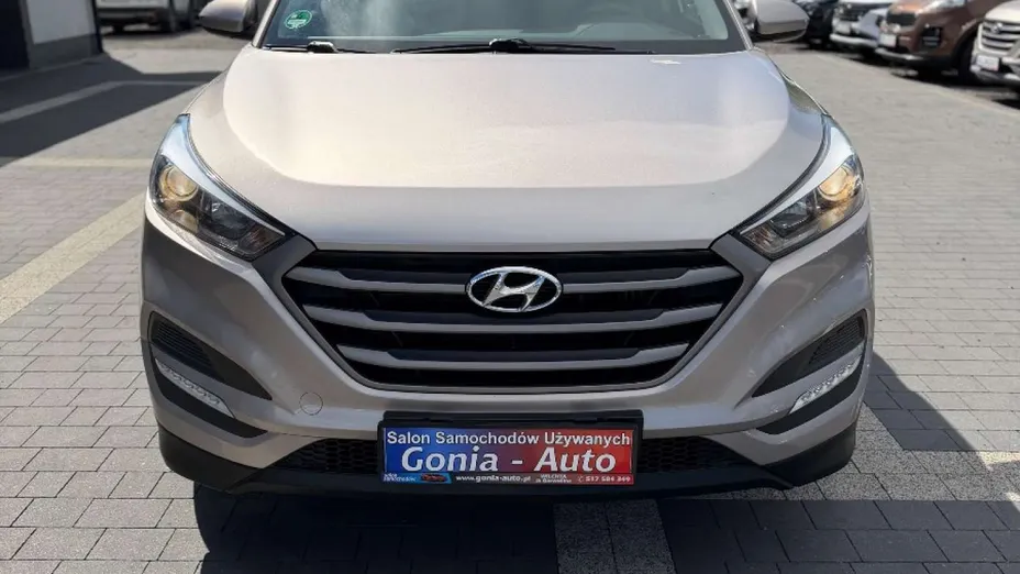 HYUNDAI Tucson -
