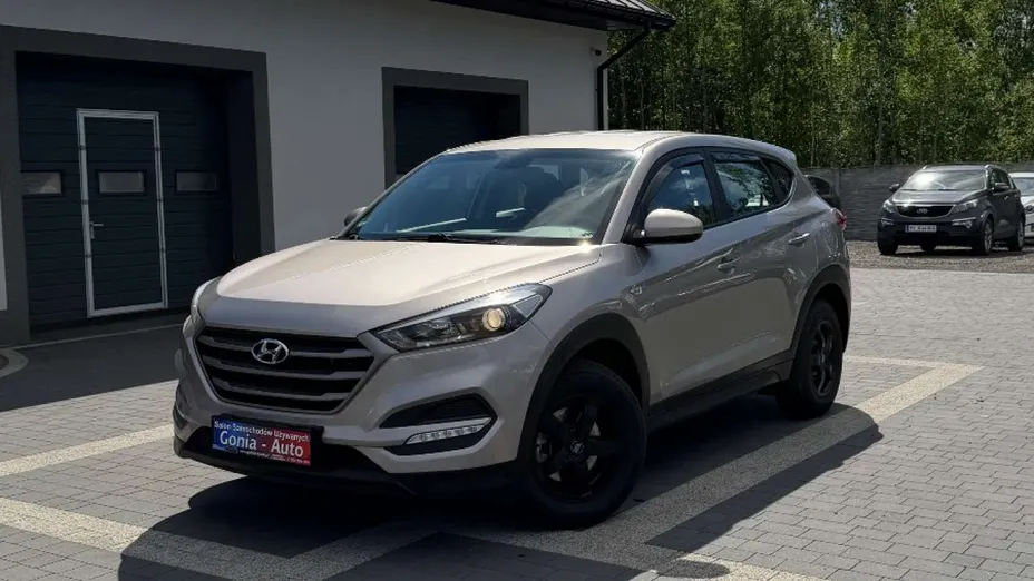 HYUNDAI Tucson -