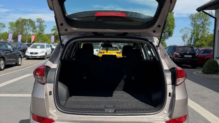 HYUNDAI Tucson -