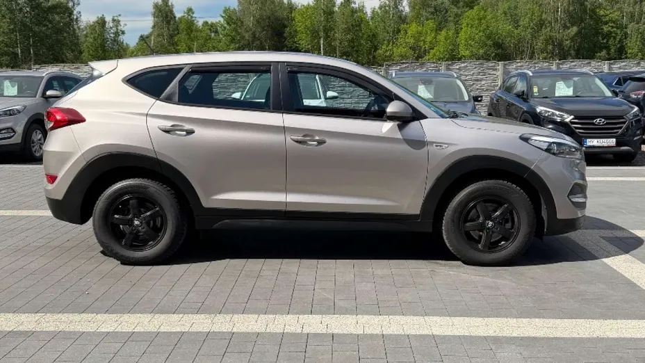 HYUNDAI Tucson -