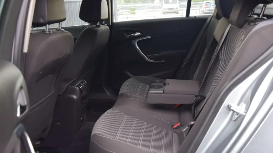 OPEL Insignia -