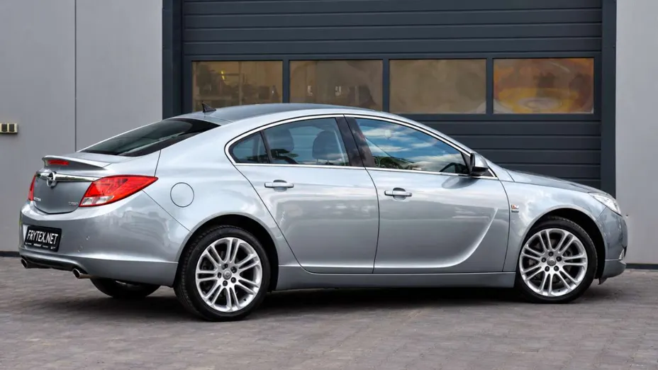 OPEL Insignia -