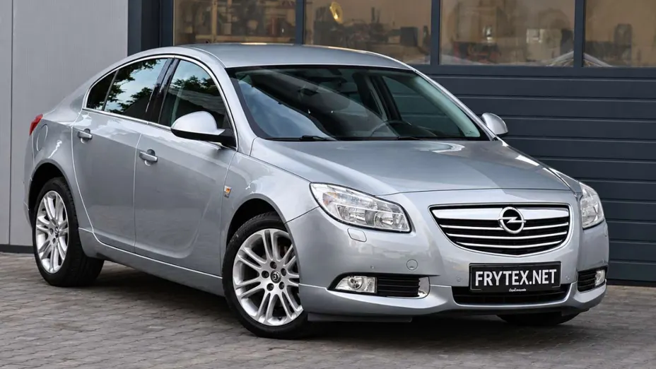 OPEL Insignia -