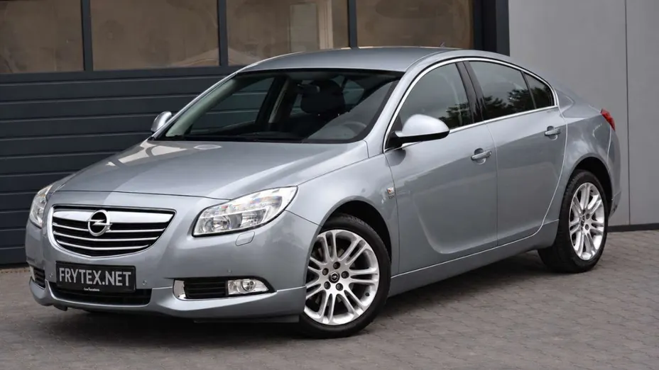 OPEL Insignia -